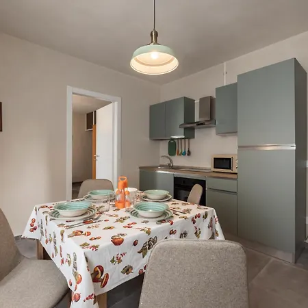 아파트 Hillside Escape